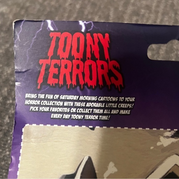 NWT Toony Terrors Nosferatu- 6” Scale Action Figure - Picture 6 of 7